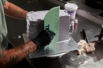 Colour Mill Serial Scraper Mint (10in)