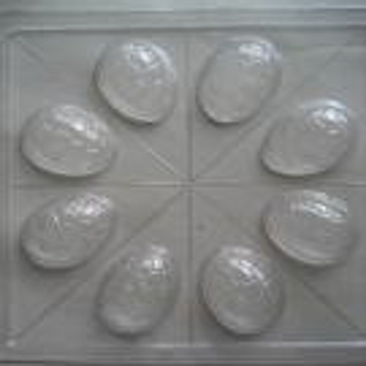 5.5 cm Cracked Finish Egg Easter Chocolate Mould