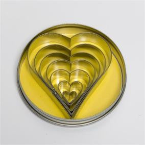 7 pc Heart Cutter Set in Storage Tin - 11cm Tin