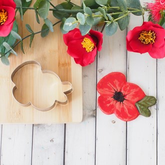 Poppy Stainless Steel Cookie Cutter
