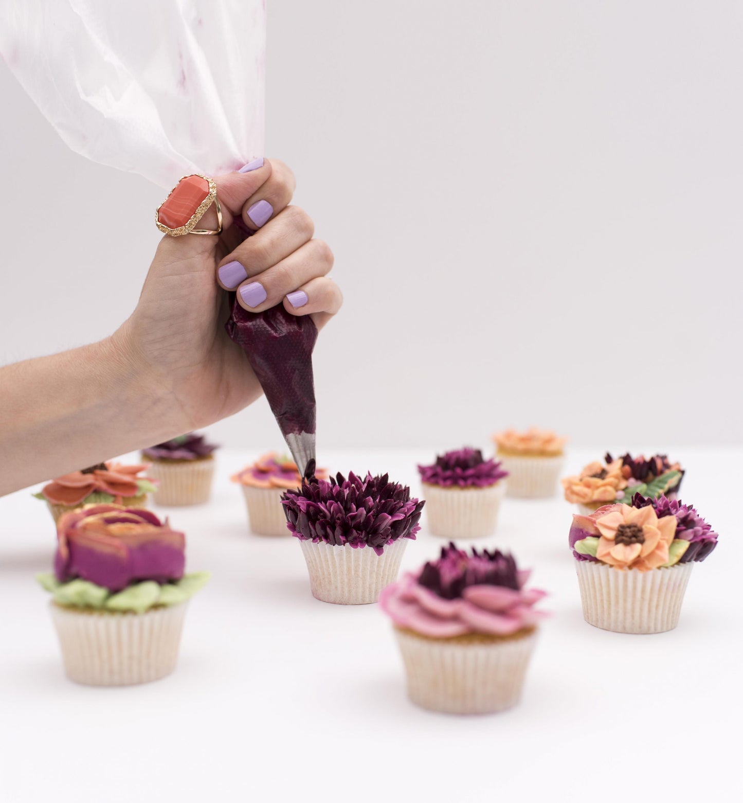 LOYAL SOPHIA FLORAL SET Piping Set