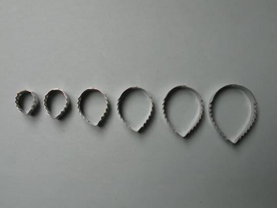 Roses Cutters Double sided set of 6