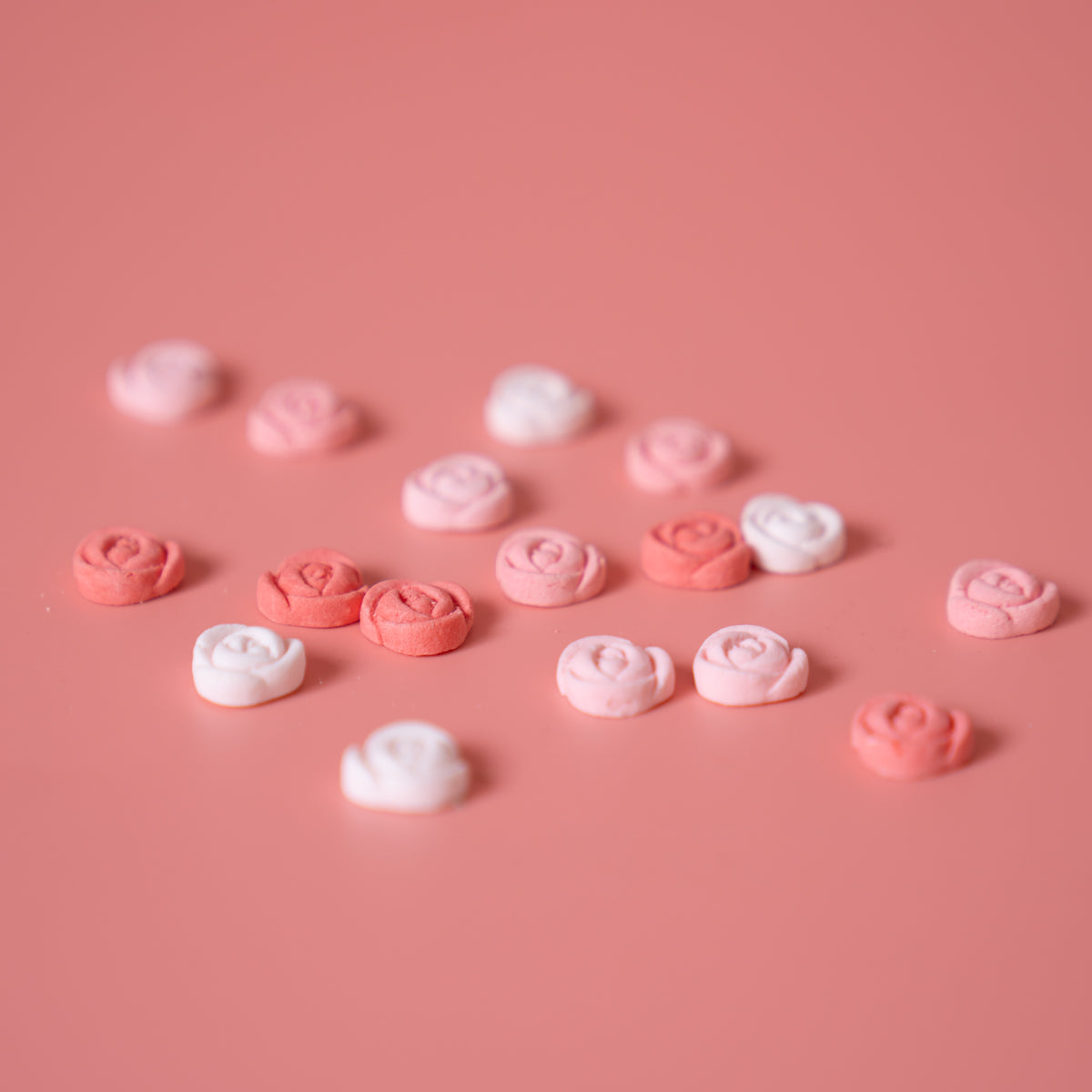 SPRINKS ICING DECORATIONS - MINI ROSES (24 PIECES)