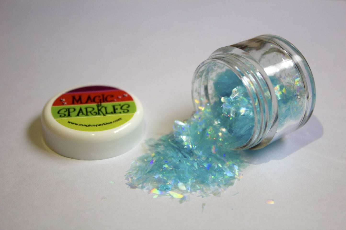 HINT OF BLUE - 2 GRAMS - MAGIC SPARKLES - 100% edible glitter