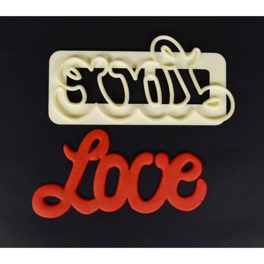 LOVE CURVED WORDS CUTTER - FMM